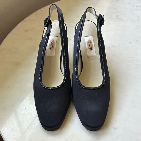 Talbots Navy fabric Slingback Heels 8.5N - Picture 2 of 7